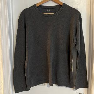 Uniqlo. Men’s medium long sleeve T-shirt